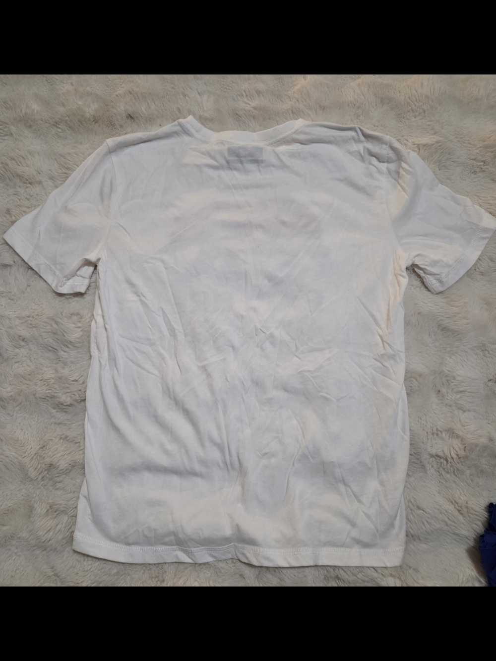 Eddie Bauer White Crewneck Tee with Red Graphic - Picture 3 of 3